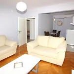 Apartments Dubreta